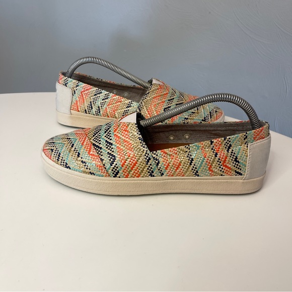 TOMS Multi Colored Woven Fabric - Aztec Print - Flats Slip On Shoes - Women’s 9 - Picture 3 of 9